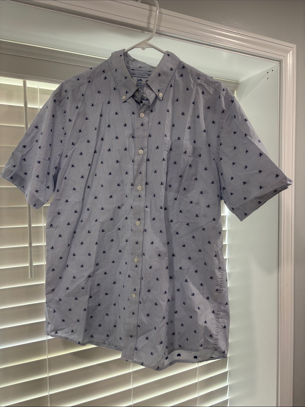 Southern Tide Light Blue Short-Sleeve Button-Down with Navy Motif